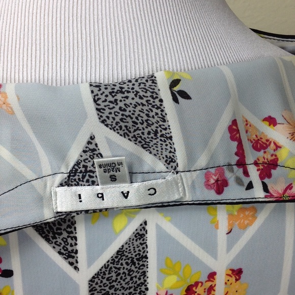 CAbi Geometric Print Sleeveless Tunic - Picture 4 of 6